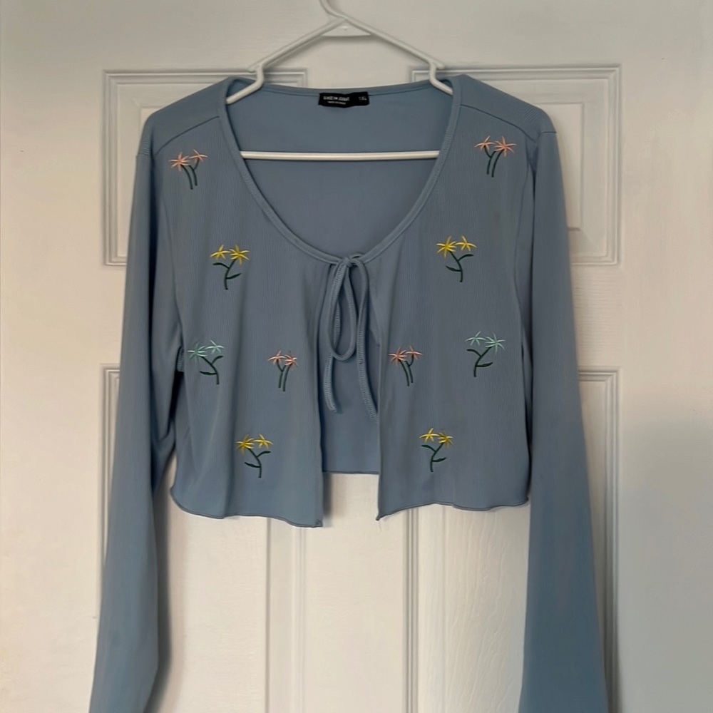 Light cover with flowers